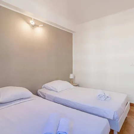Spacious T3 Near The And Station Roquebrune-Cap-Martin